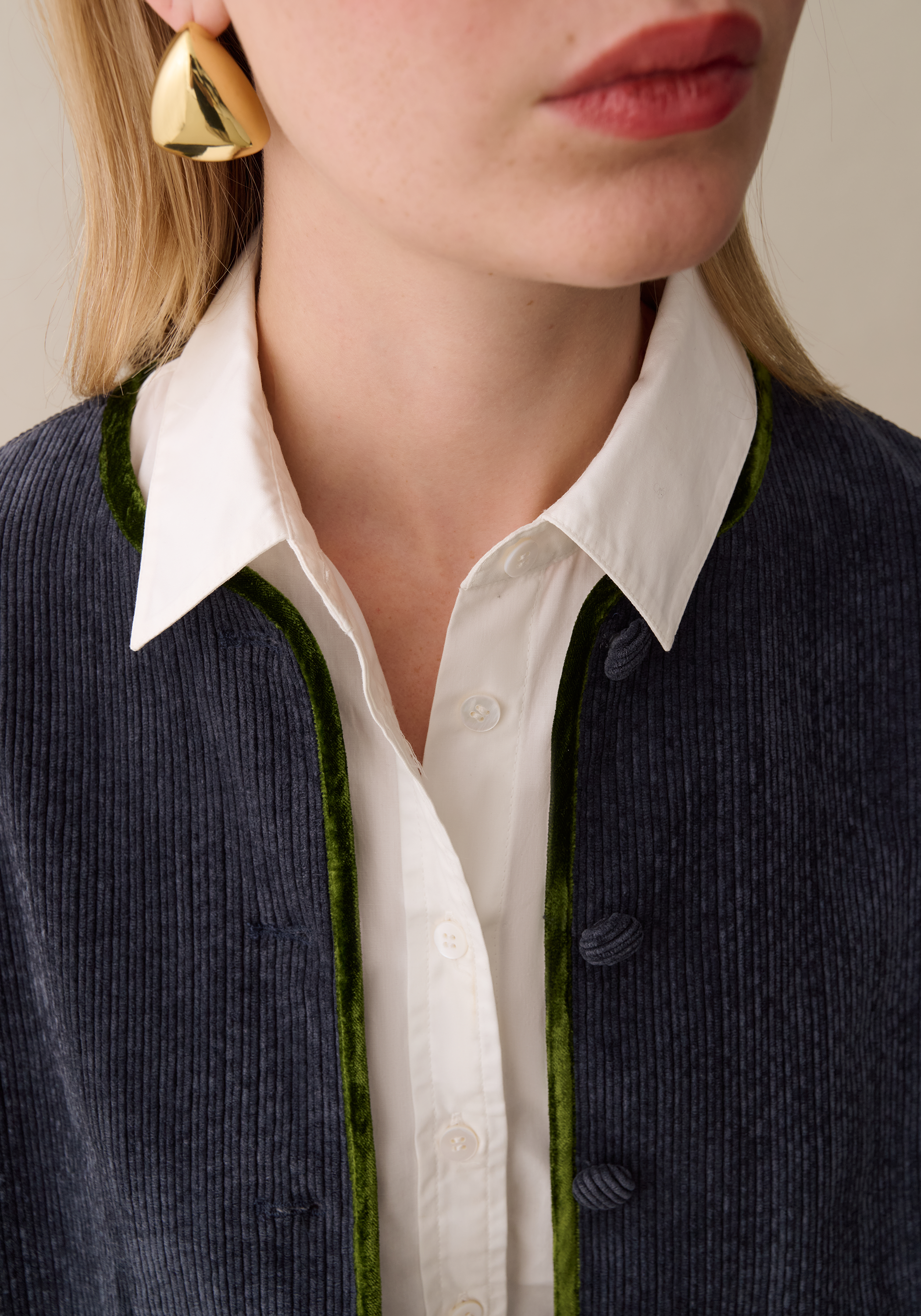Women’s Cropped Corduroy Jacket with Velvet Trim, Modern