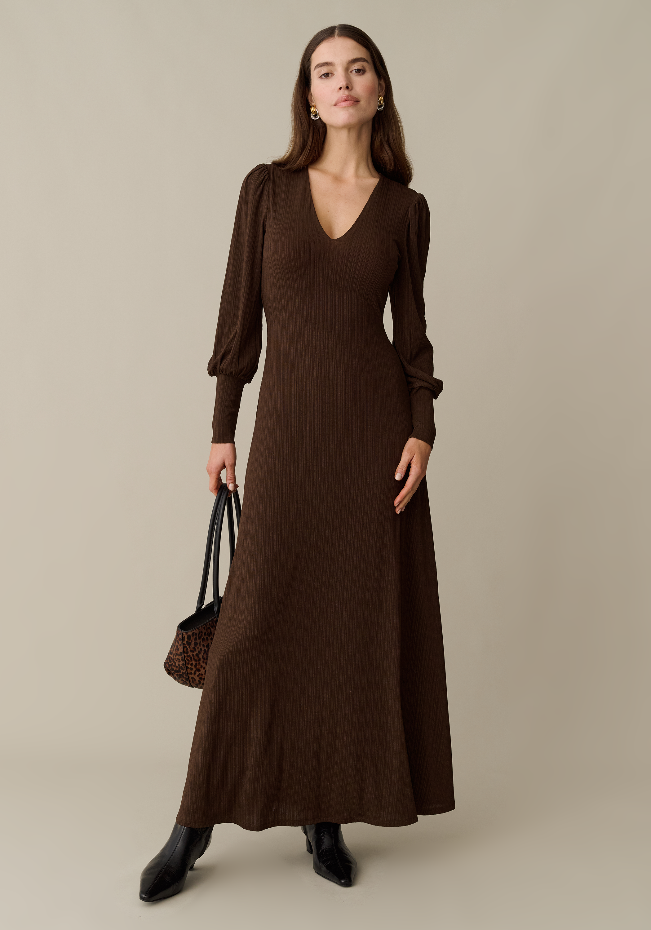 Women’s Elegant Maxi Dress with V-Neck & Long Sleeves, Lined