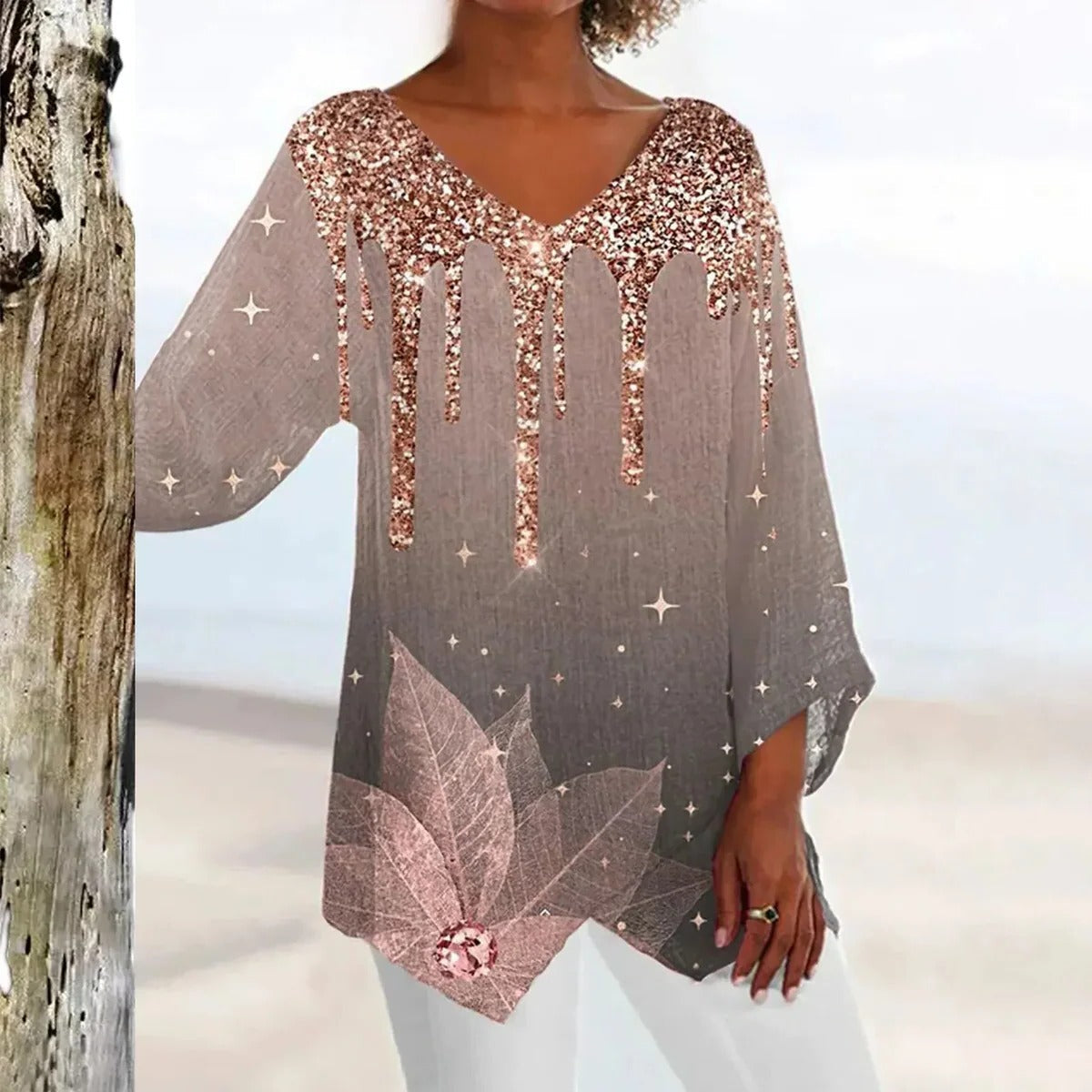Women's Form-Fitting V-Neck Top with Vintage-Inspired Design and Contemporary Appeal
